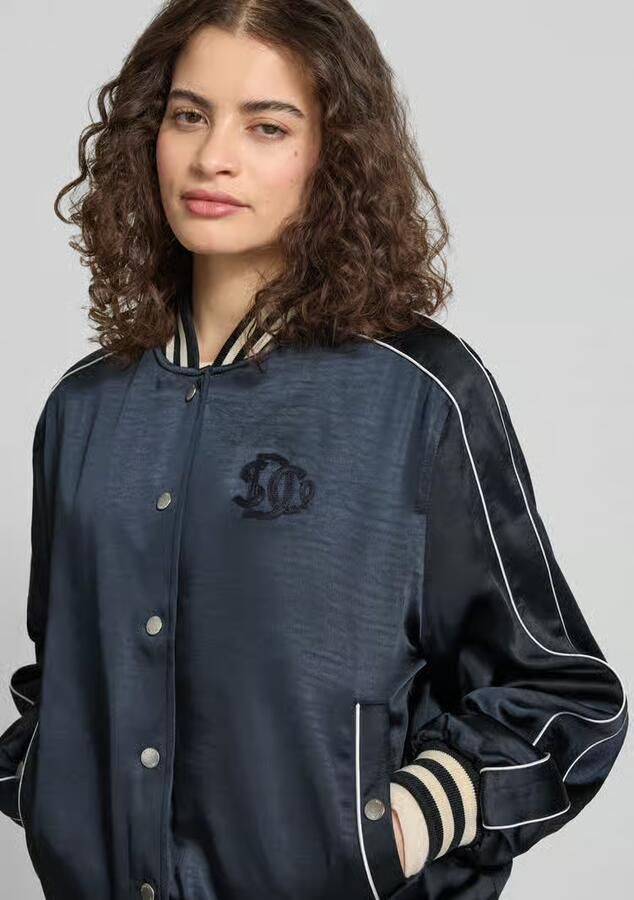 Superdry Bomberjack met logostitching model 'VARSITY'