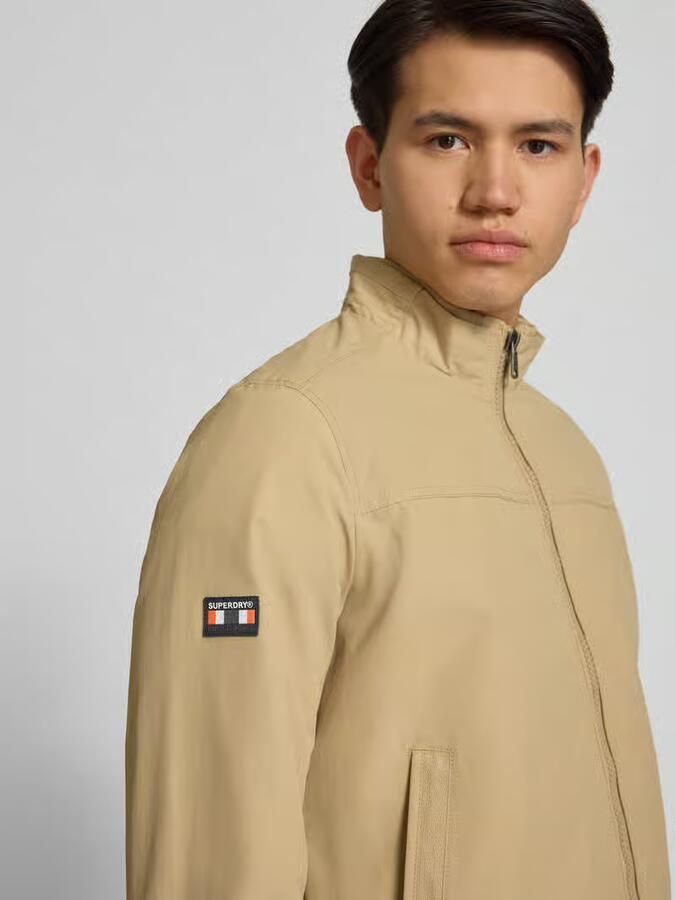 Superdry Jack met opstaande kraag en steekzakken