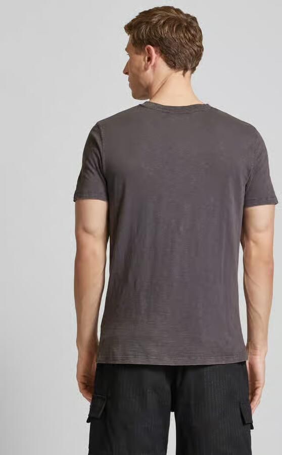 Superdry T-shirt met V-hals