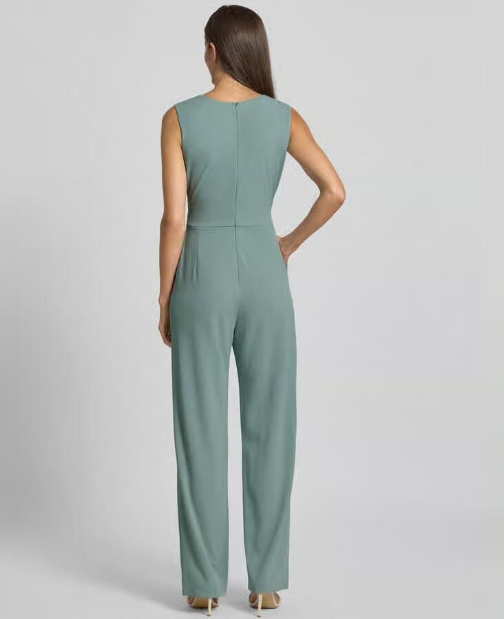 Swing Jumpsuit met ronde hals en plooien