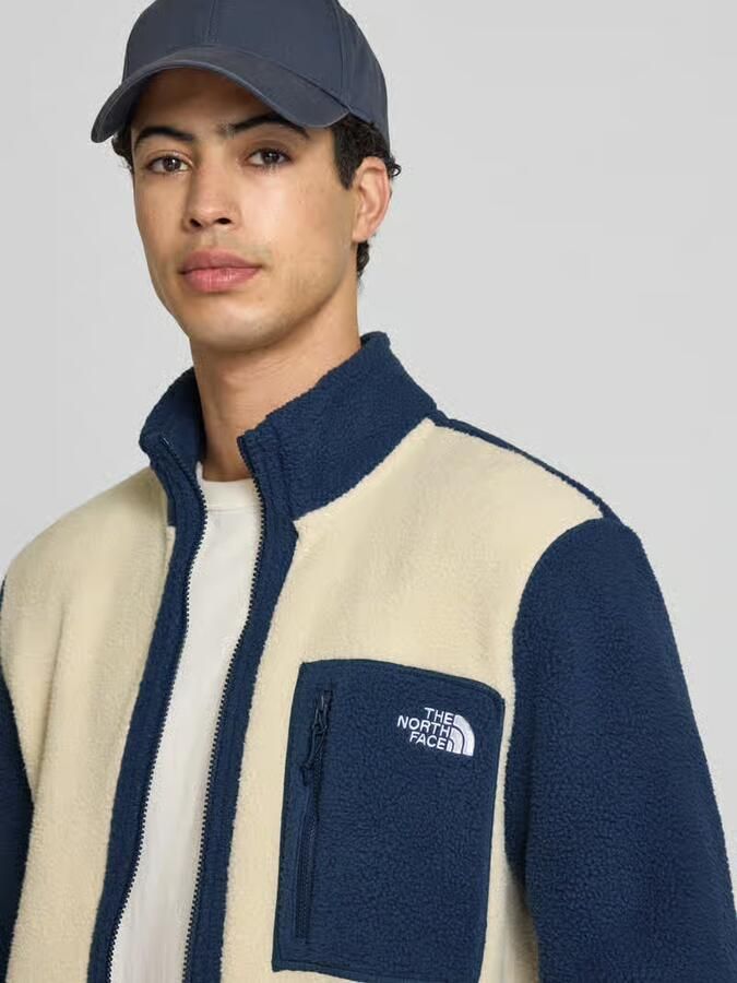The North Face Fleecejack met labelstitching model 'Yumiori'