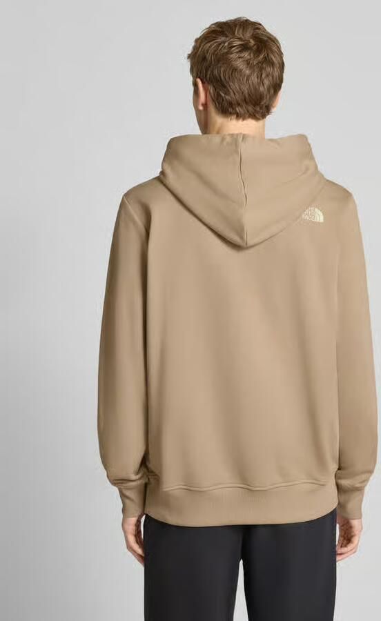 The North Face Hoodie met labelstitching