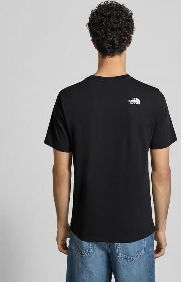 The North Face Regular fit T-shirt van pure katoen Model 'MOUNTAIN LINE'