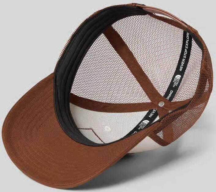 The North Face Truckerpet met Labelpatch