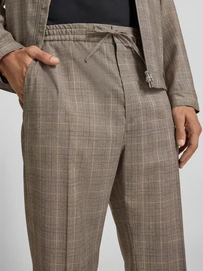 Tiger Of Sweden straight fit stoffen broek met persplooien model 'Cove'