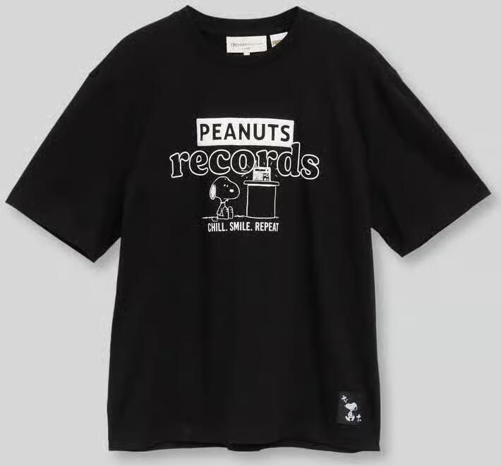 Tom Tailor Denim relaxed fit t-shirt van puur katoen met peanuts©-print op de voorkant