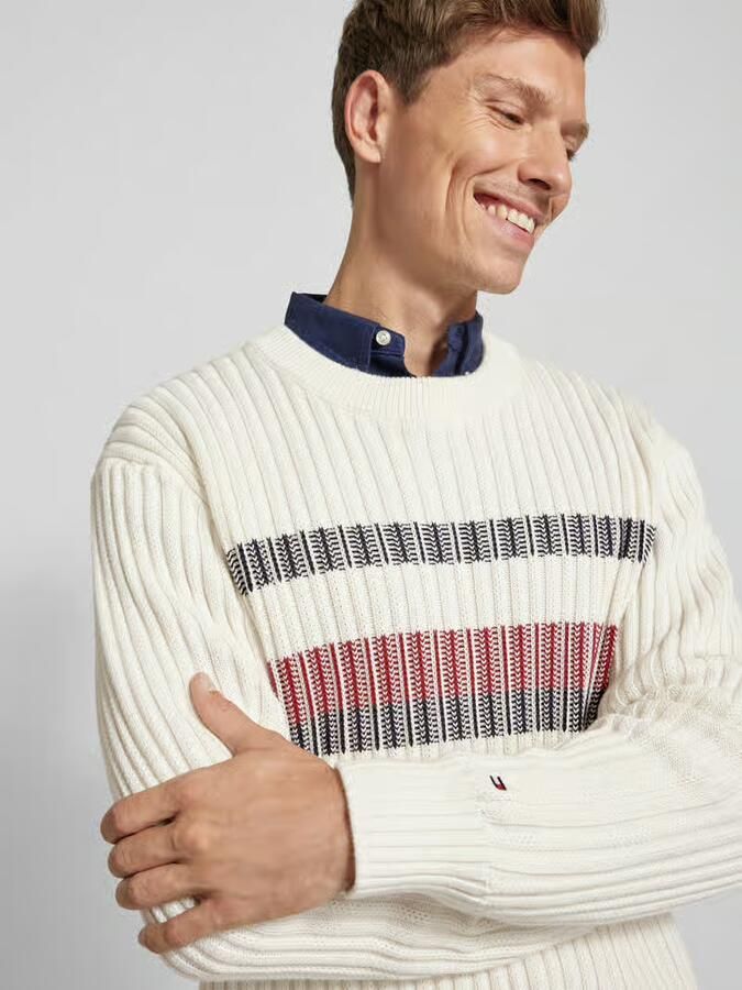 Tommy Hilfiger Trui met ronde hals GLOBAL STRIPE CHUNKY RIB C NK met opvallend color block-ontwerp