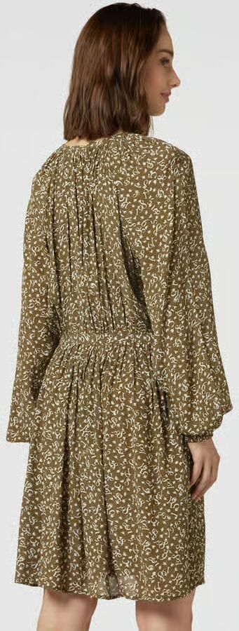 Tommy Hilfiger Blousejurkje FEATHER PRINT VIS CREPE DRESS met elegante plooien