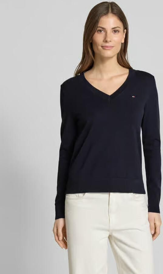 Tommy Hilfiger Trui met V-hals CO JERSEY STITCH V-NK SWEATER Contrastkleurige strepen in de hals en logo borduursel op de mouw - Foto 9