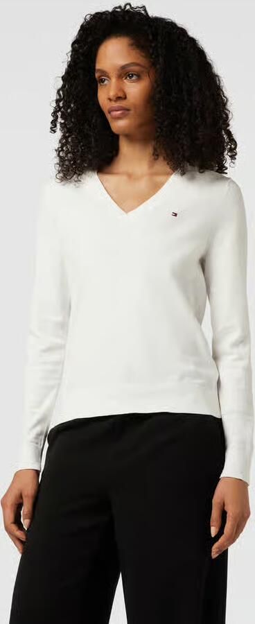 Tommy Hilfiger Trui met V-hals CO JERSEY STITCH V-NK SWEATER Contrastkleurige strepen in de hals en logo borduursel op de mouw - Foto 8