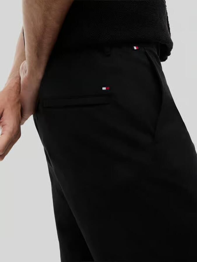 Tommy Hilfiger regular fit chino-shorts met labelstitching
