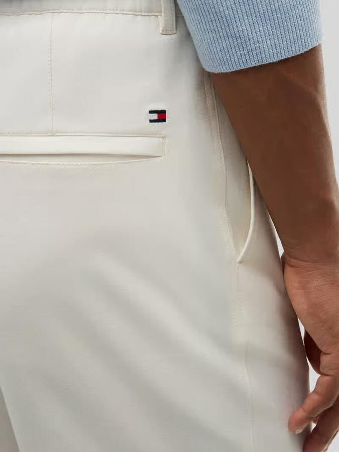 Tommy Hilfiger regular fit chino-shorts met labelstitching