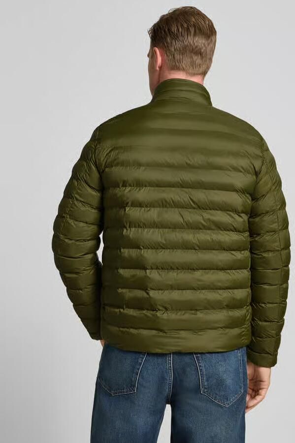 Tommy Hilfiger Gewatteerde jas PACKABLE RECYCLED JACKET Overgangsjas met logoborduursel - Foto 6
