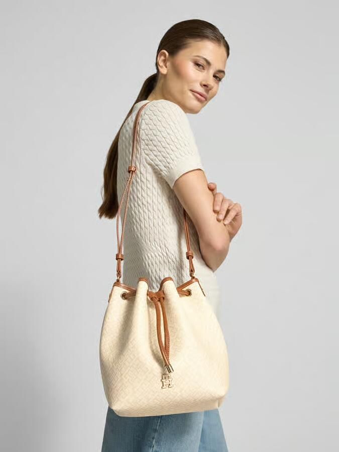 Tommy Hilfiger Schoudertas met Logodetail Model 'MONOPLAY BUCKET' - Foto 3