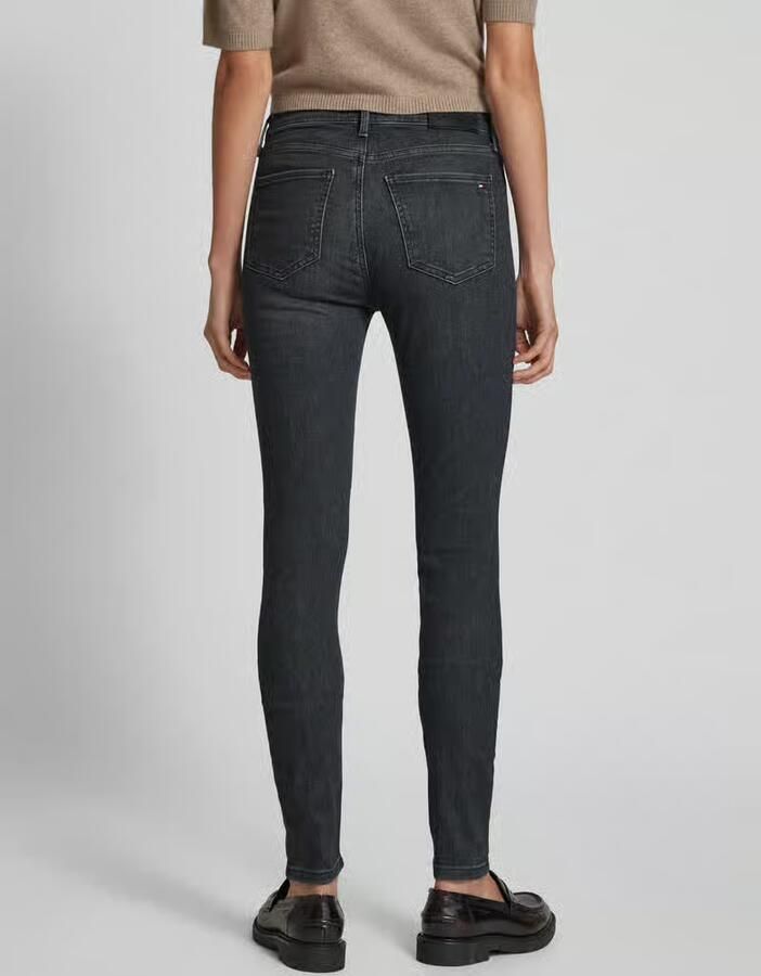 Tommy Hilfiger Skinny fit jeans COMO Skinny RW ACE met logo-badge en enkellange snit