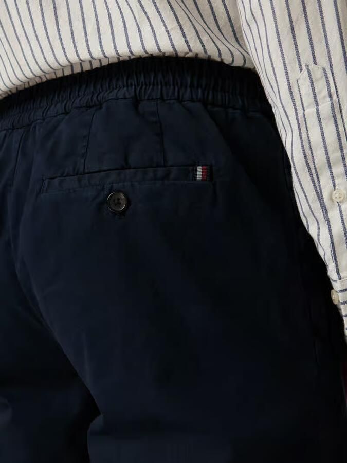 Tommy Hilfiger Slim fit chino met paspelzakken model 'CHELSEA'