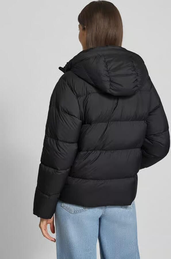 Tommy Hilfiger Slim fit donsjack met logo-applicatie - Foto 2