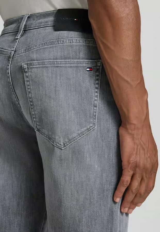 Tommy Hilfiger slim fit jeans van katoenmix model 'BLEECKER'