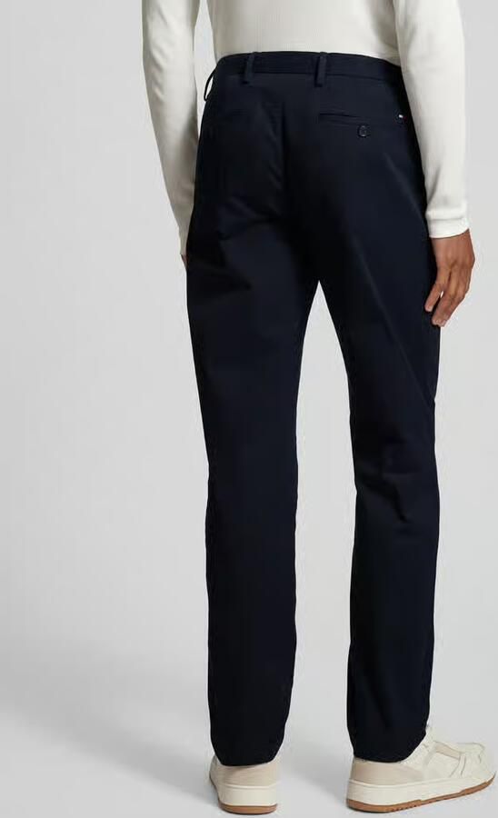 Tommy Hilfiger straight fit chino CORE DENTON 1985 met katoen batique khaki - Foto 17