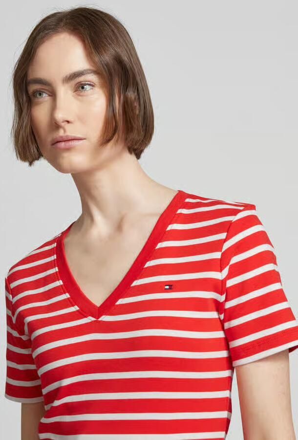Tommy Hilfiger T-shirt SLIM CODY V-NK SS met geborduurd logo