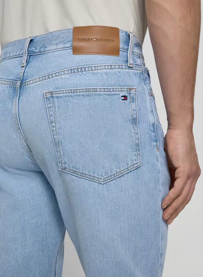 Tommy Hilfiger tapered fit jeans van pure katoen model 'HARLEM'