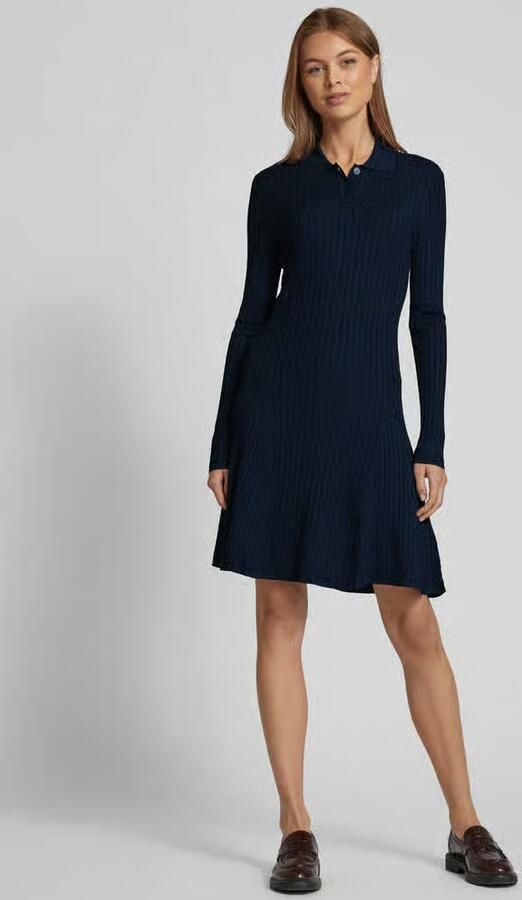 Tommy Hilfiger Gebreide jurk RAYON CABLE F&F LS MIDI DRESS met kabelpatroon metalen label - Foto 5