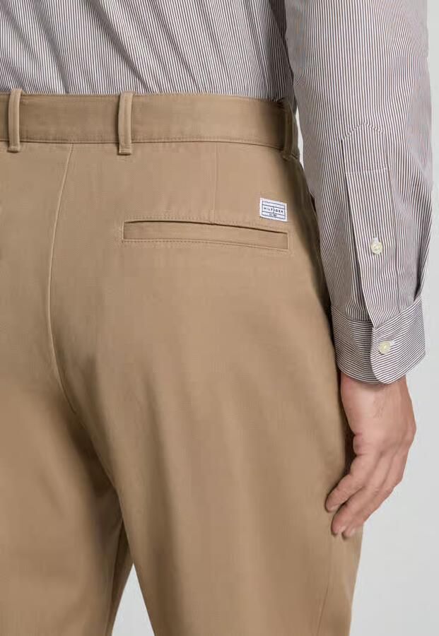 Tommy Hilfiger Wide fit broek van puur katoen model 'MURRAY' - Foto 3
