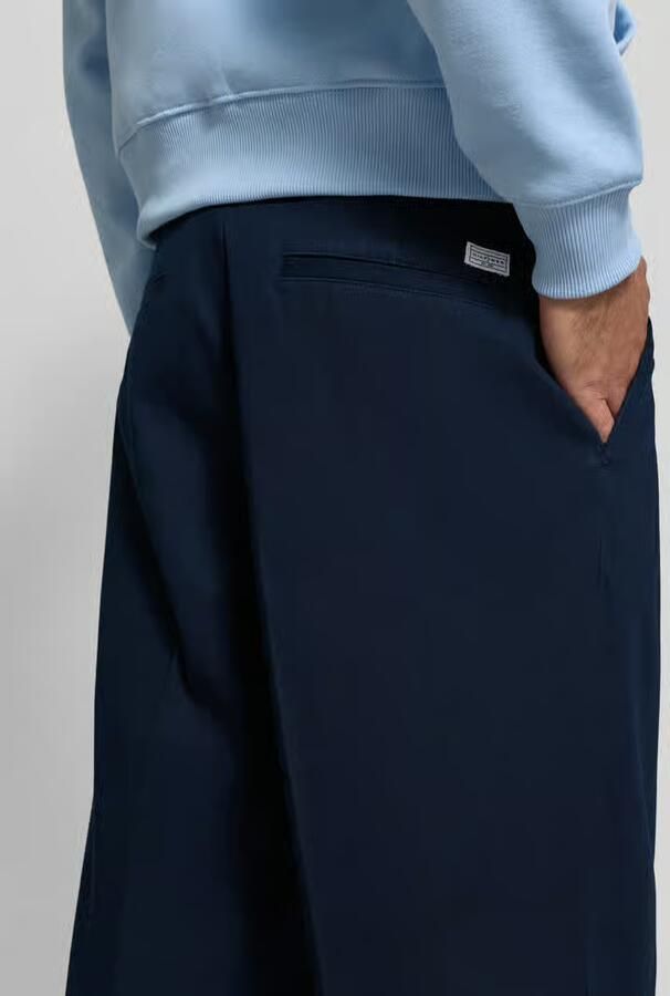 Tommy Hilfiger Wide fit broek van puur katoen model 'MURRAY' - Foto 2