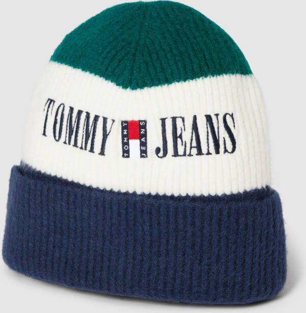 Tommy Jeans Beanie in colour-blocking-design model 'MODERN'