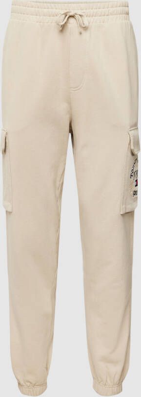 Tommy Jeans Sweatpants met cargozakken model 'TIMELESS CARGO SWEAT'