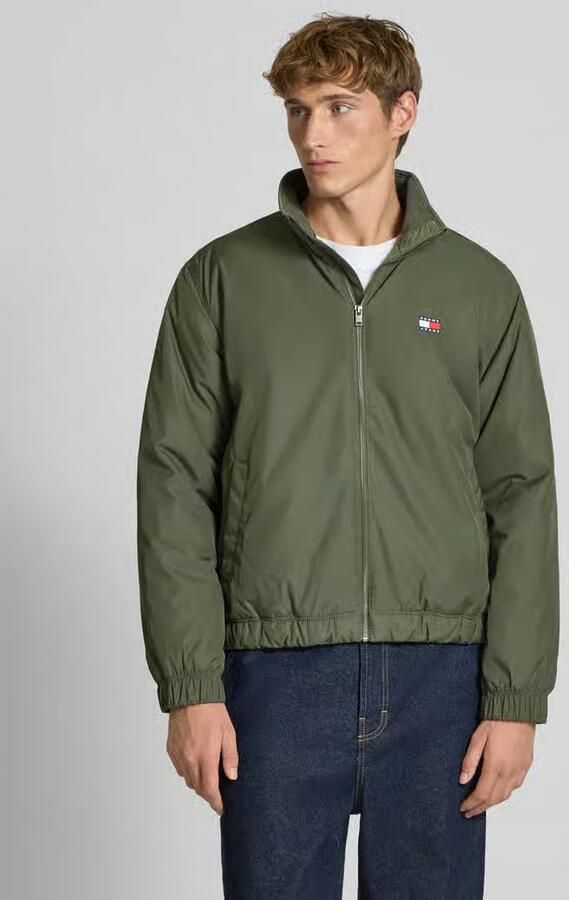 TOMMY JEANS Blouson TJM ESSENTIAL PADDED JACKET EXT Vrijetijdsjas overgangsjas glanzend stretch manchetten opstaande kraag - Foto 6