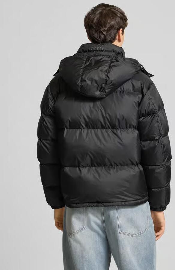 Tommy Jeans Regular fit gewatteerd jack met vulling van dons en veren model 'ALASKA' - Foto 2