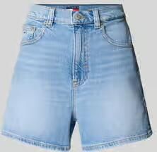 TOMMY JEANS Short MOM SHORT BI0112 met logo-badge in blauwe wassing - Foto 8