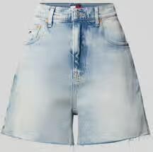 Tommy Jeans regular fit korte jeans van katoenmix model 'MOM SHORT' - Foto 9