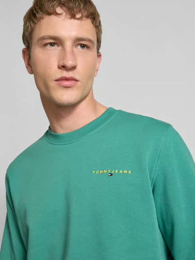 Tommy Jeans Regular fit sweatshirt van katoenmix model 'LINEAR CREW' - Foto 2