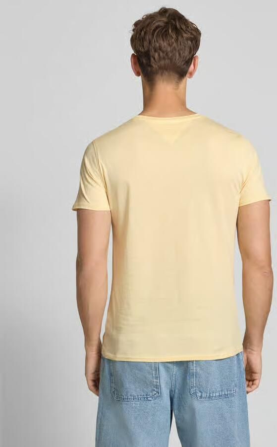 TOMMY JEANS T-shirt TJM ESSENTIAL SOLID TEE met ronde hals en subtiele logo-vlag