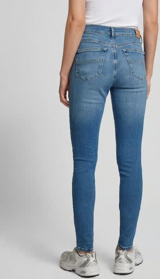 TOMMY JEANS Skinny fit Jeans SYLVIA HR SSKN CG4 met logo badge en label vlaggen - Foto 10