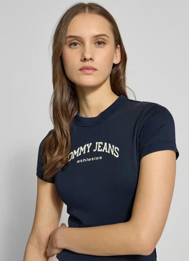 Tommy Jeans Slim fit T-shirt van katoenmix model 'SLIM VARSITY' - Foto 2