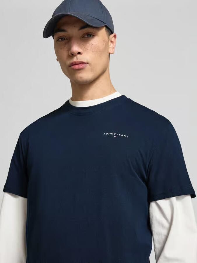 Tommy Jeans Slim fit T-shirt van puur katoen Model 'LINEAR CHEST TEE' - Foto 3