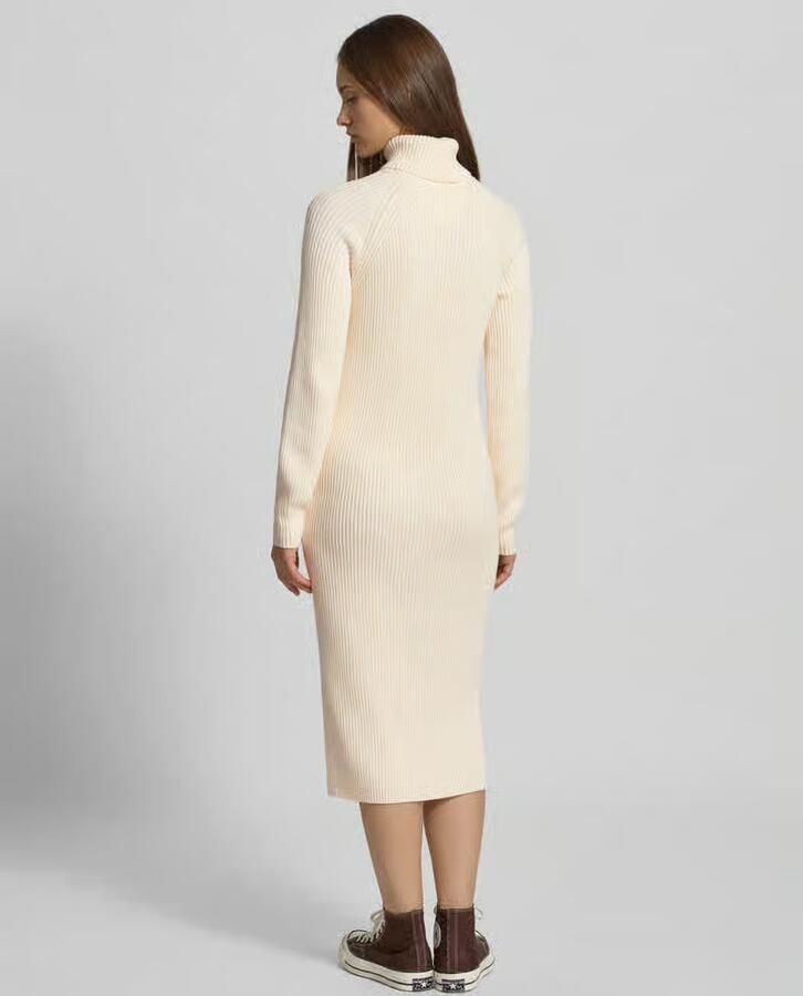 TOMMY JEANS Gebreide jurk TJW MOCKNECK BADGE SWEATER DRESS