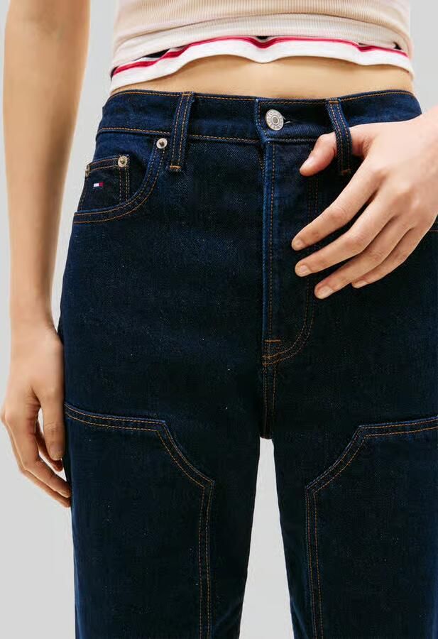 Tommy Jeans straight fit jeans van katoenmix model 'LAYLA'