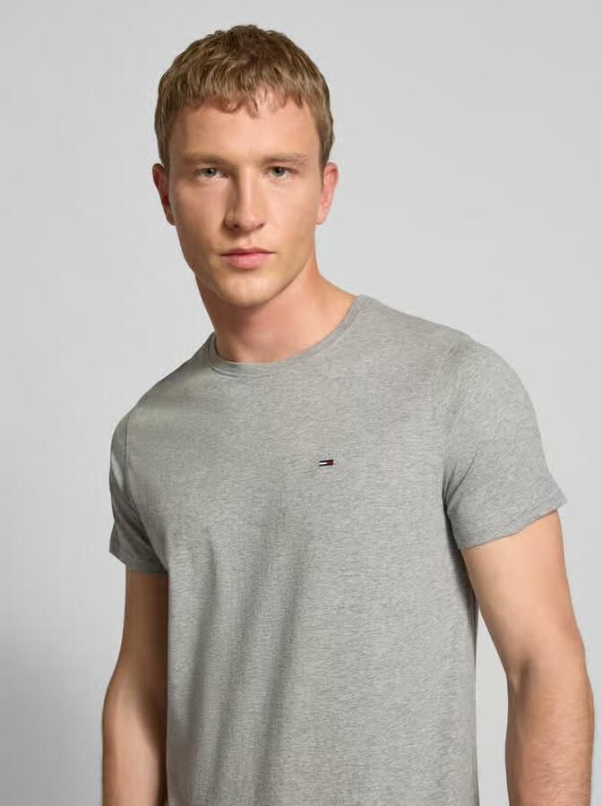 TOMMY JEANS T-shirt TJM ESSENTIAL SOLID TEE met ronde hals en subtiele logo-vlag - Foto 15