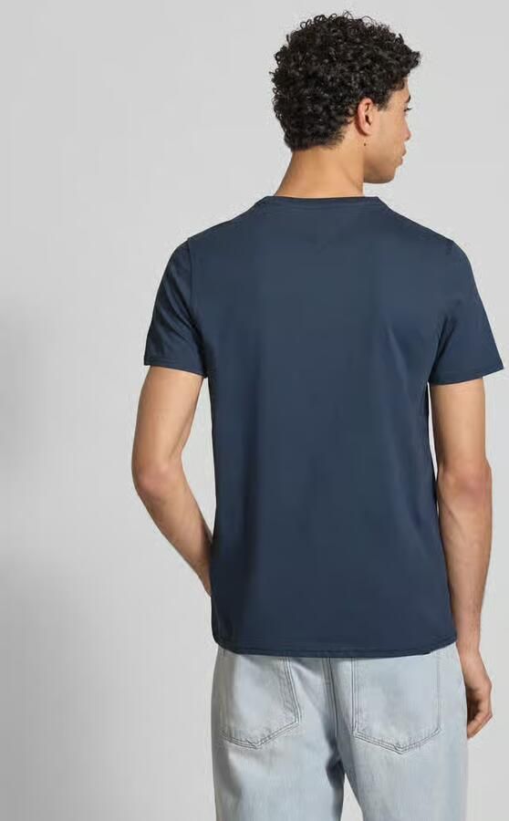 TOMMY JEANS T-shirt TJM ORIGINAL JERSEY V NECK TEE met v-hals en subtiele logo-vlag - Foto 10