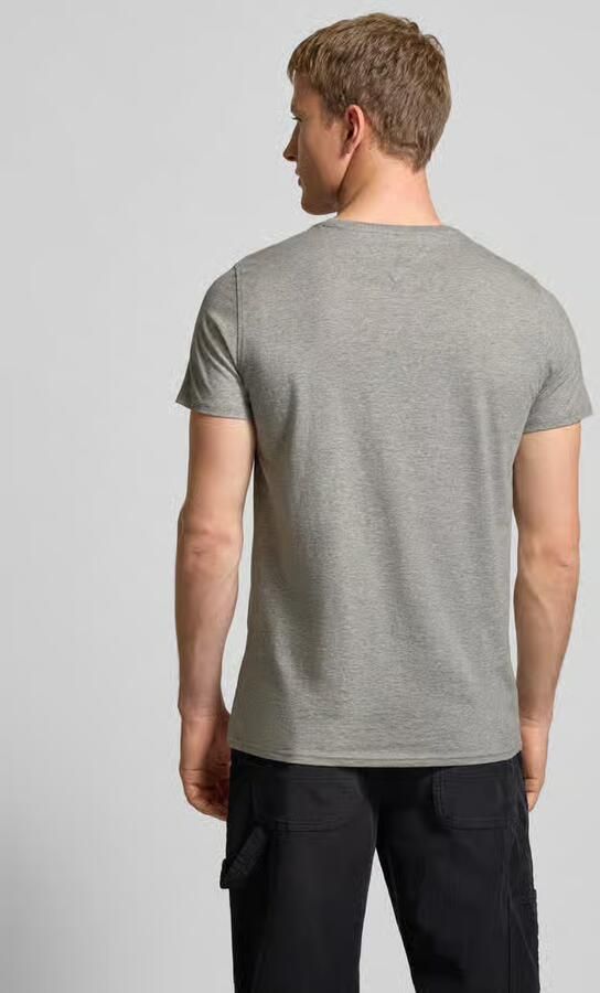 TOMMY JEANS T-shirt TJM ESSENTIAL SOLID TEE met ronde hals en subtiele logo-vlag - Foto 20