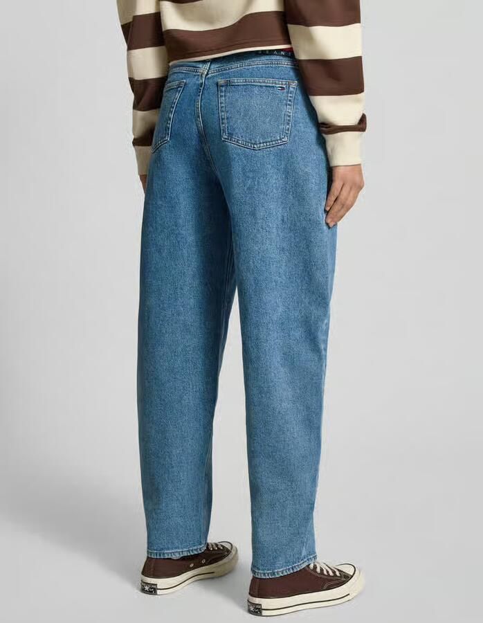Tommy Jeans Tapered fit jeans van katoenmix model 'JEANIE BALLOON AI4136' - Foto 2
