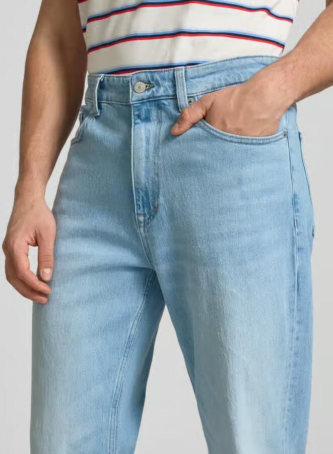 Tommy Jeans tapered fit jeans van katoenmix model 'SONNY'
