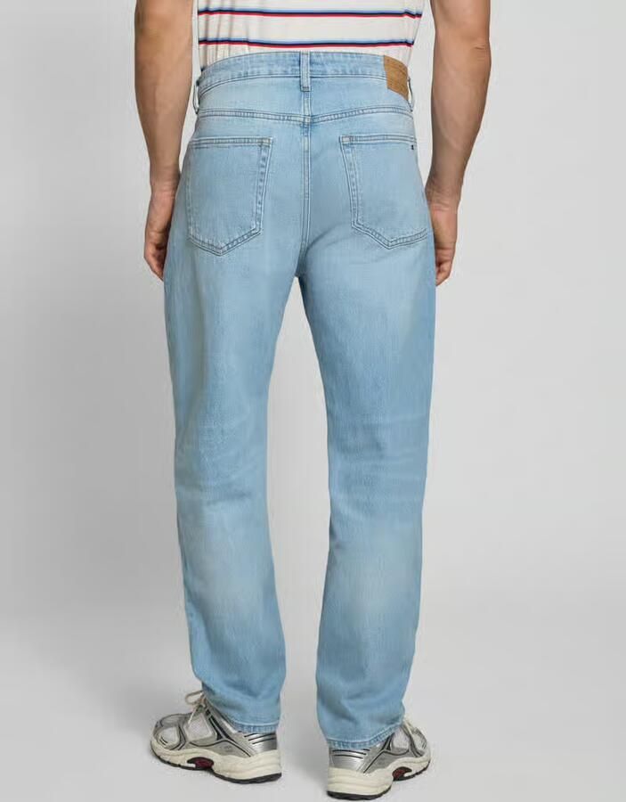 Tommy Jeans tapered fit jeans van katoenmix model 'SONNY'