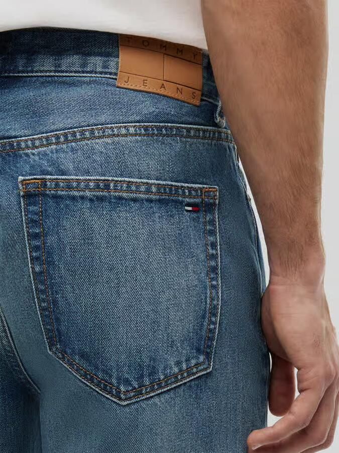 Tommy Jeans tapered fit jeans van mix van katoen en lyocell model 'SONNY'