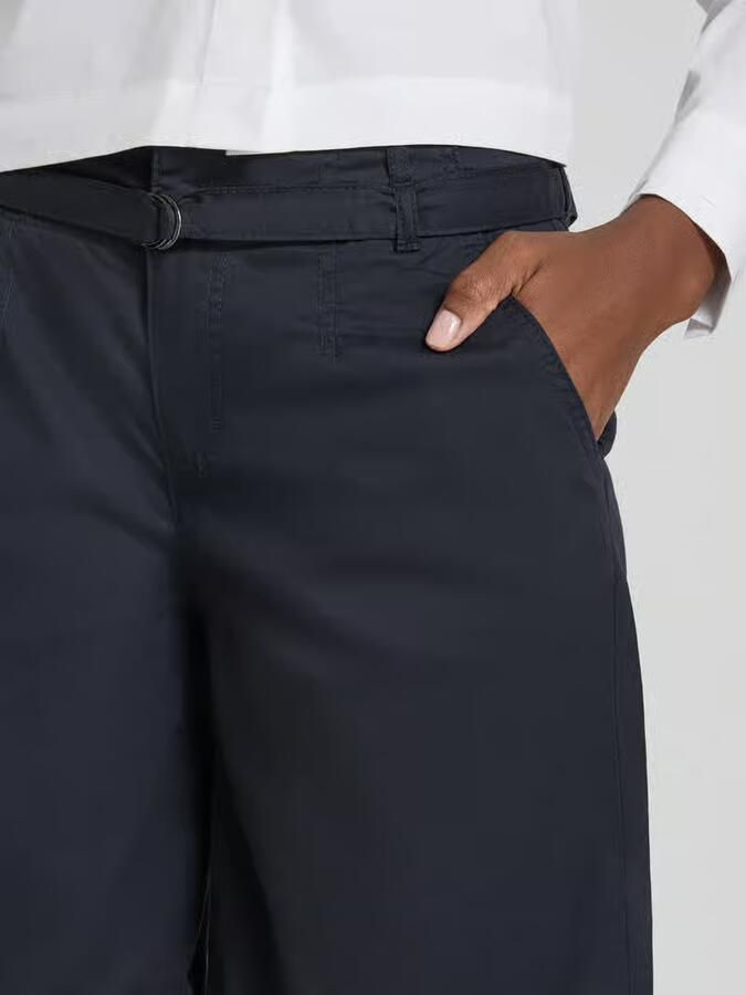 TONI Bermuda's met riem model 'Liv'
