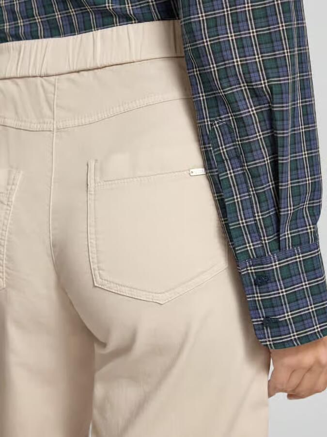TONI straight fit korte broek met achterzakken model 'Sue'